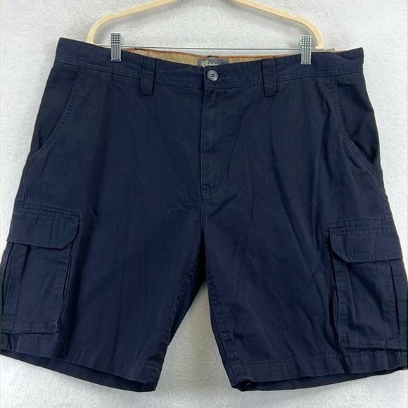 St. John’s Bay Men’s Cargo Shorts Size 42 Waist 10” Length Blue 100% Cotton NWT - Picture 1 of 9